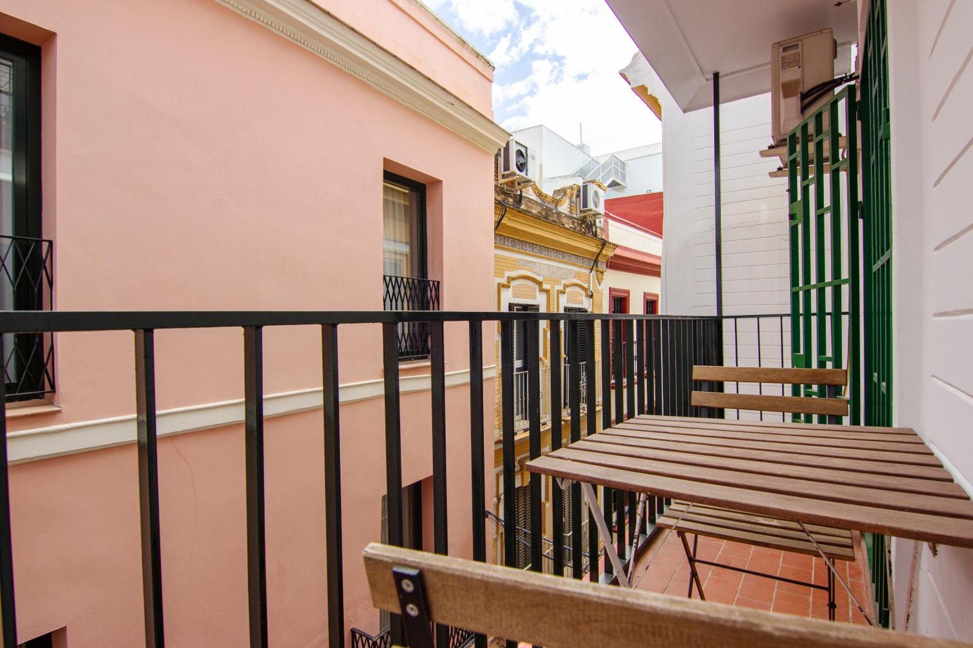RentalSevilla Acogedor apartamento rodeado de palacios Exterior foto